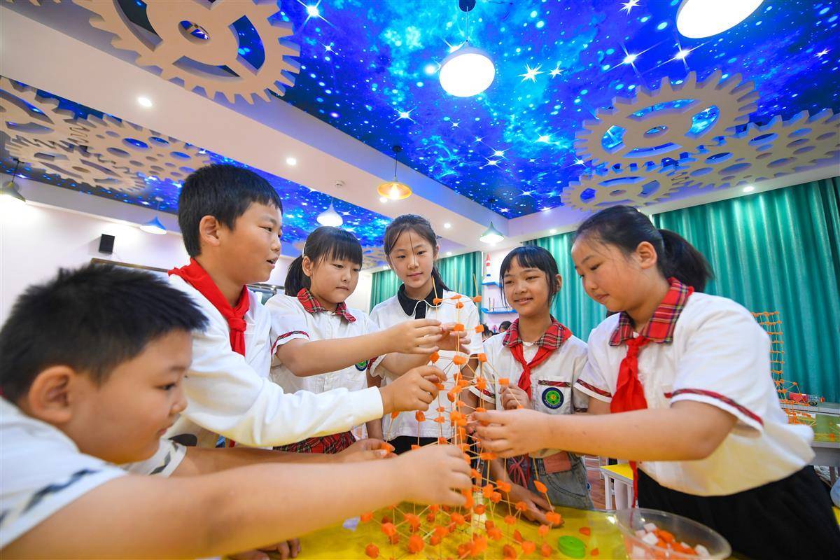 棋牌充钱有哪些